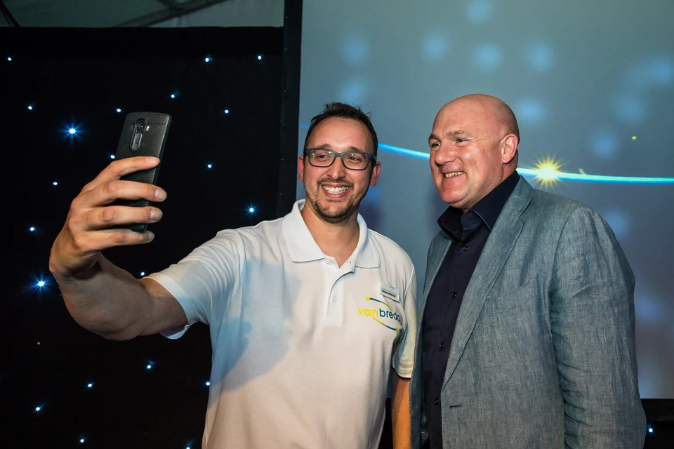 selfie met Andre Kuipers bij van Breda in Brummen