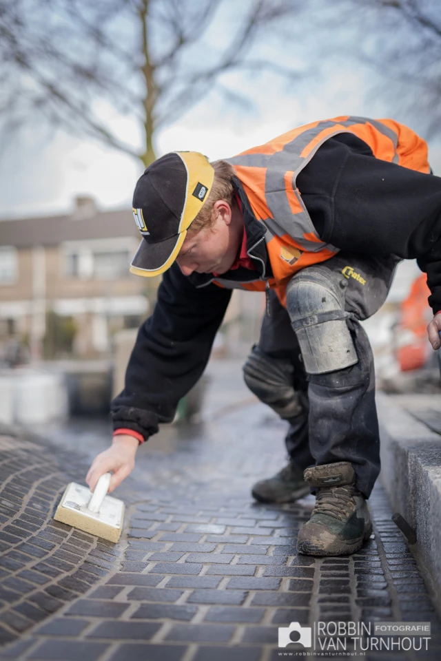 Voets Weg en Waterbouw legt bestrating Lockhorstpark Didam